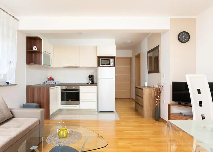 Apartmán Tina - A2 First Floor - Mpolo